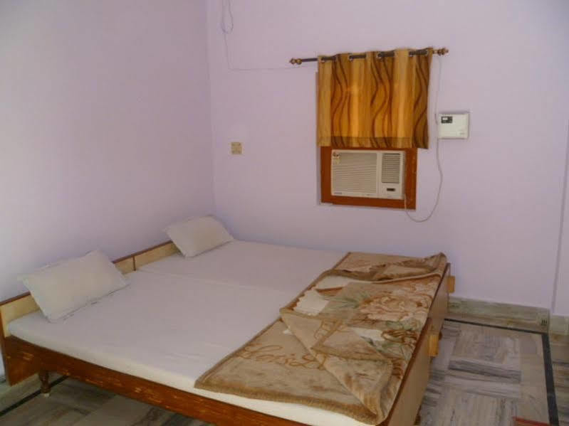 Sri Yoga Mandir Hotel Varanasi Luaran gambar